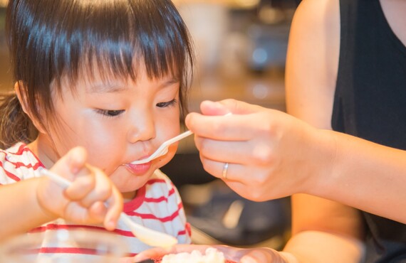 家族でくつろいで過ごせる空間をご用意 | 籠原の居酒屋なら美味しいメニューを豊富に取り揃える夢実